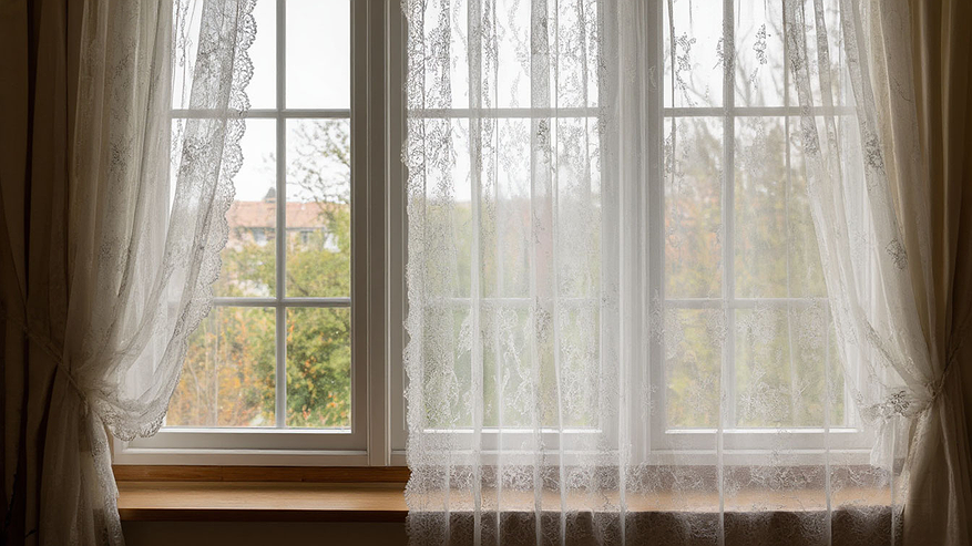 Главная картинка новости: 1 ложка в таз — и тюль станет как с магазина: ни пятен, ни серости, ни желтизны — ослепительная чистота