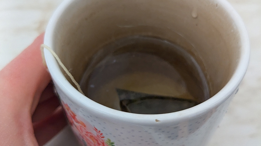 Главная картинка новости: Хуже чем водка: ученые забраковали популярный среди россиян напиток – пьем его в день по многу раз