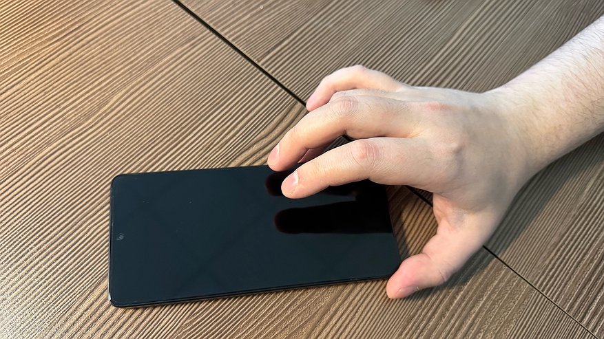 Главная картинка новости: Житель Коми хотел купить два iPhone 16 Pro по заниженной цене и отдал мошенникам 212 тысяч рублей