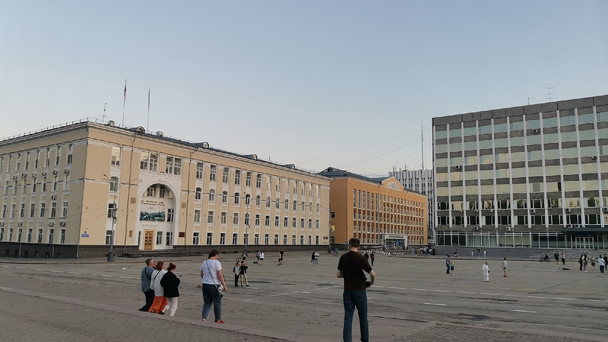 Главная картинка новости: Майские выходные продливают на 2 дня: решение принято в последний момент