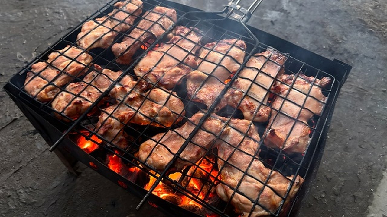 Главная картинка новости: Жителям Коми напомнили, как правильно выбрать мясо для шашлыка