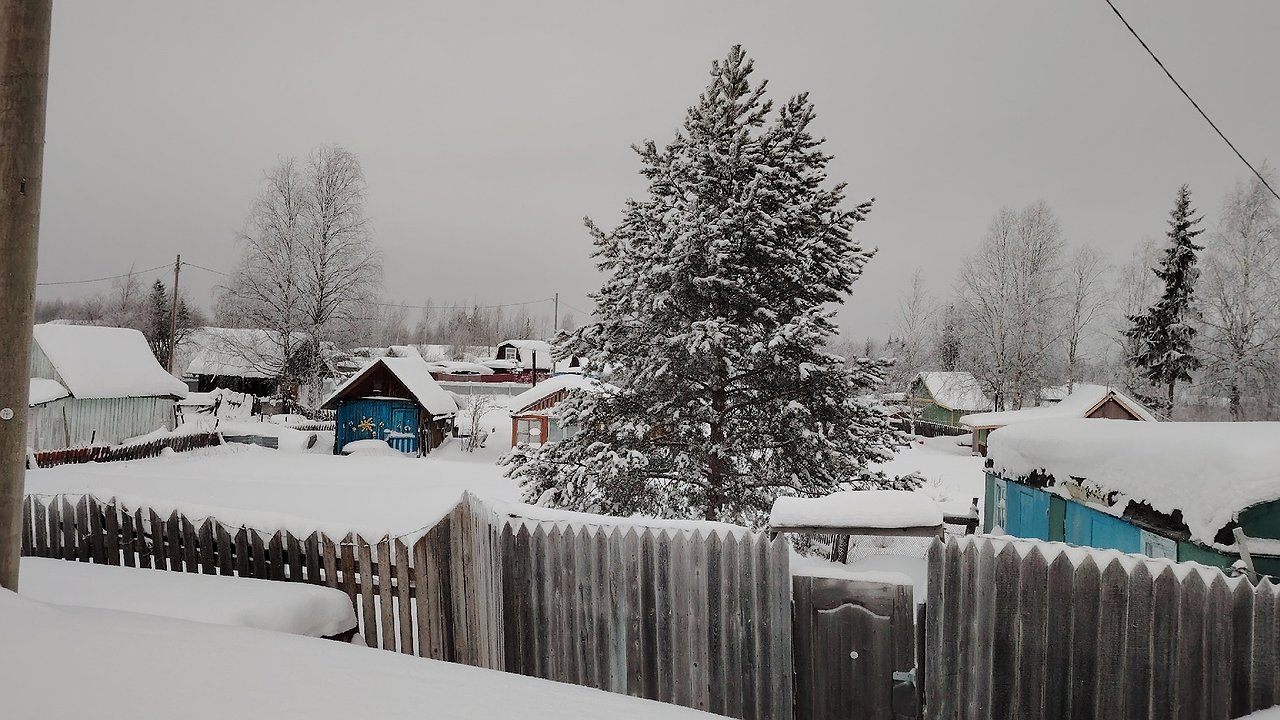 Главная картинка новости: Усинск встречает вторник холодным дыханием весны