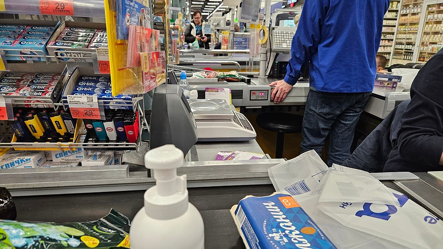 Главная картинка новости: Теперь это нельзя. Новые правила во всех супермаркетах заработали уже с мая