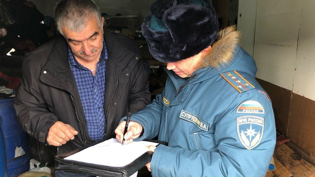 Главная картинка новости: Усинским дачникам напомнили о бдительности: пожарная безопасность – прежде всего