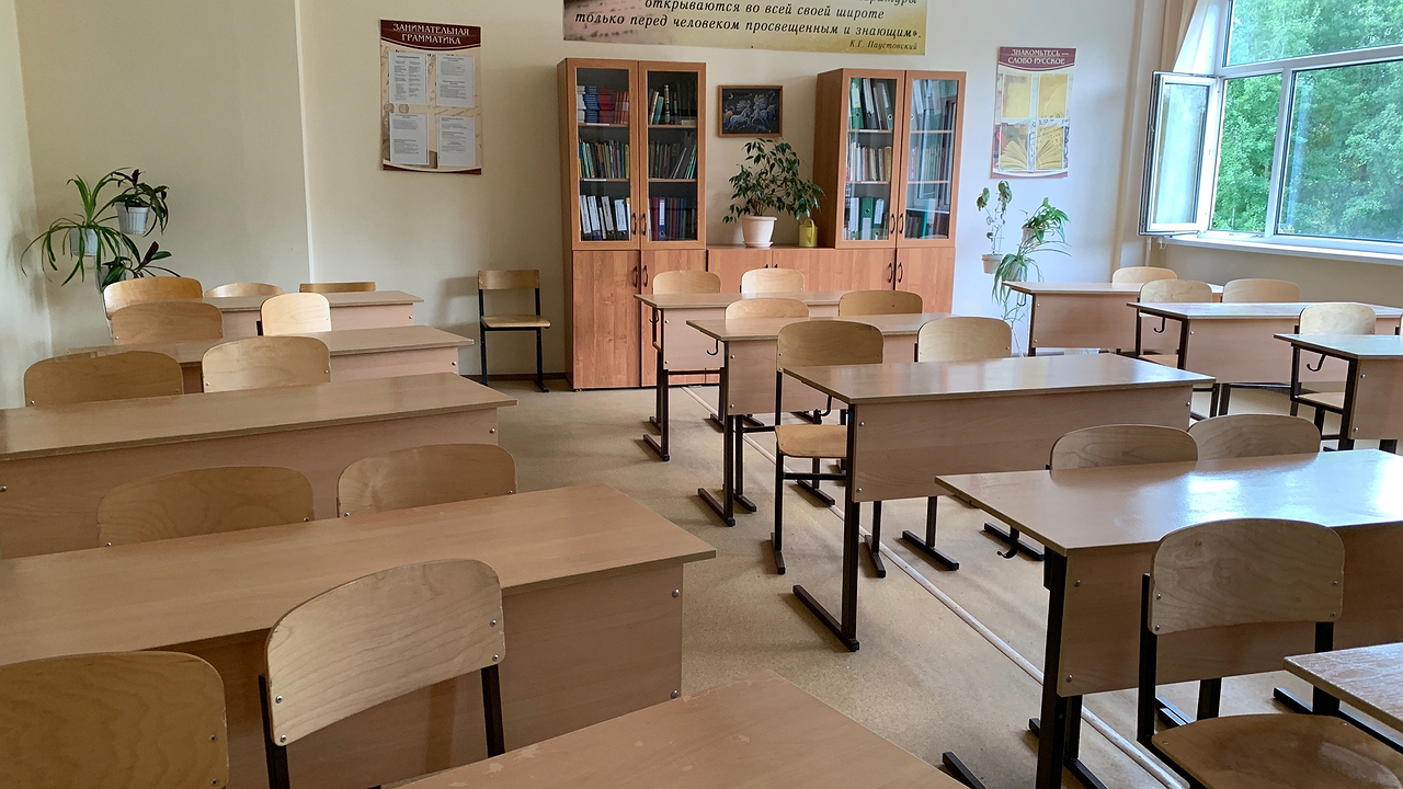 Главная картинка новости: В 10-й класс теперь не переведут: учеников и их родителей повергли в шок новыми правилами сдачи ОГЭ