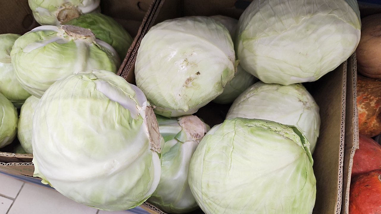 Главная картинка новости: Гречка дорожает, смартфоны дешевеют: Комистат оценил изменение цен в начале мая