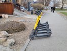 В Коми самокатчик скрылся после наезда на пятилетнюю девочку на тротуаре