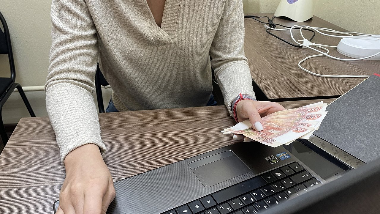 Главная картинка новости: Коми под прицелом онлайн-мошенников: жители теряют деньги, покупая товары в интернете