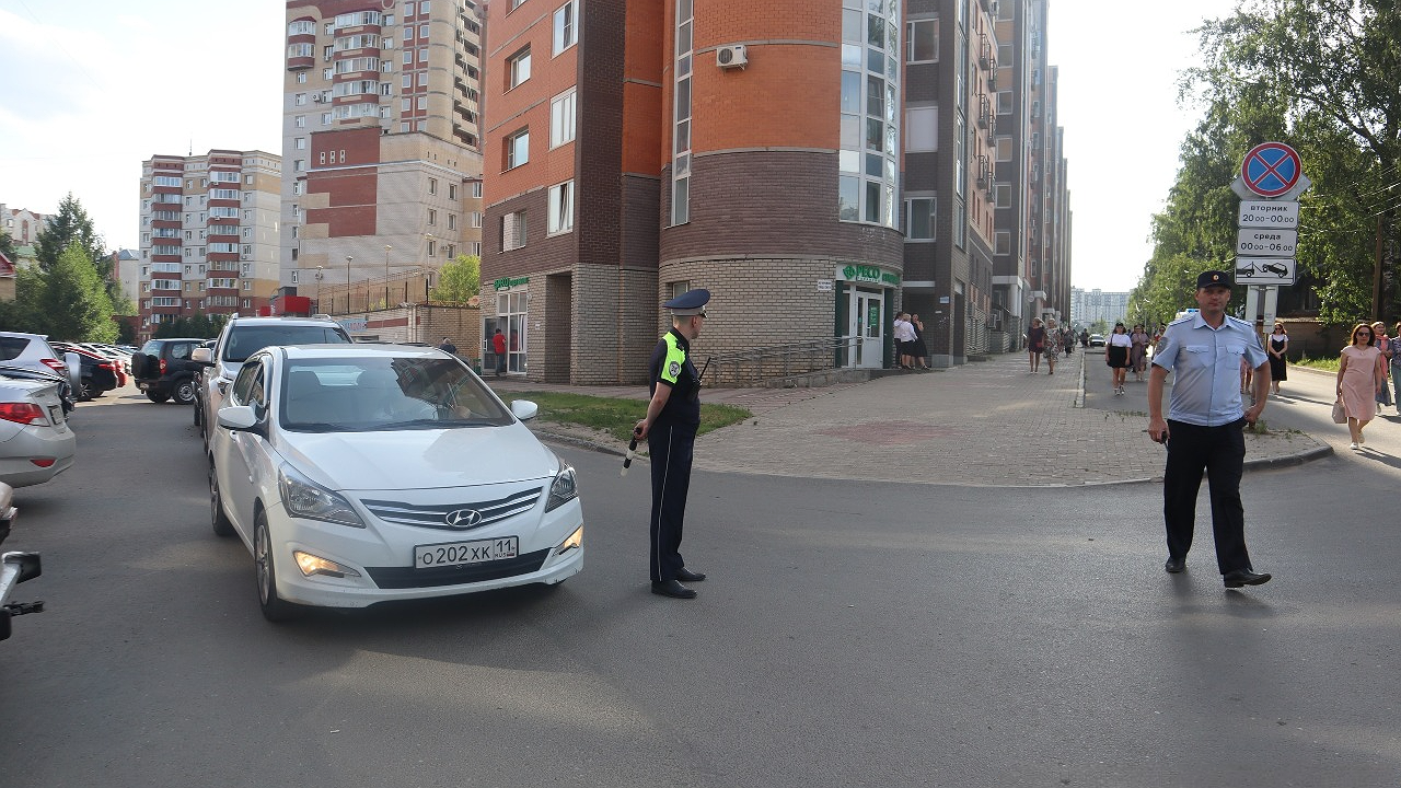 Главная картинка новости: Теперь это запрещено с 10:00 до 22:00 – новое правило для тех, кто водит автомобиль