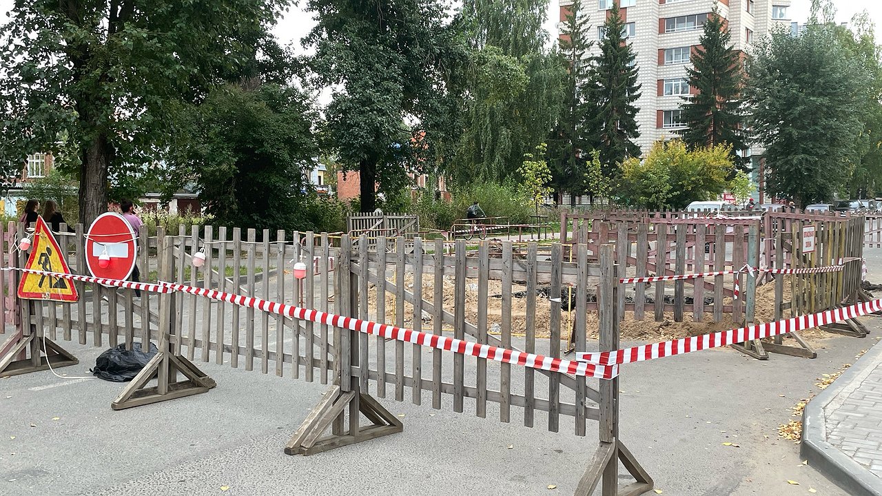 Главная картинка новости: "УправтодорКоми" оштрафовали на 100 тысяч за опасное состояние дороги