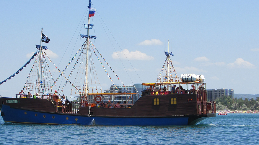 Главная картинка новости: Этот курорт называют русской Италией: убранные пляжи и голубая вода за копейки