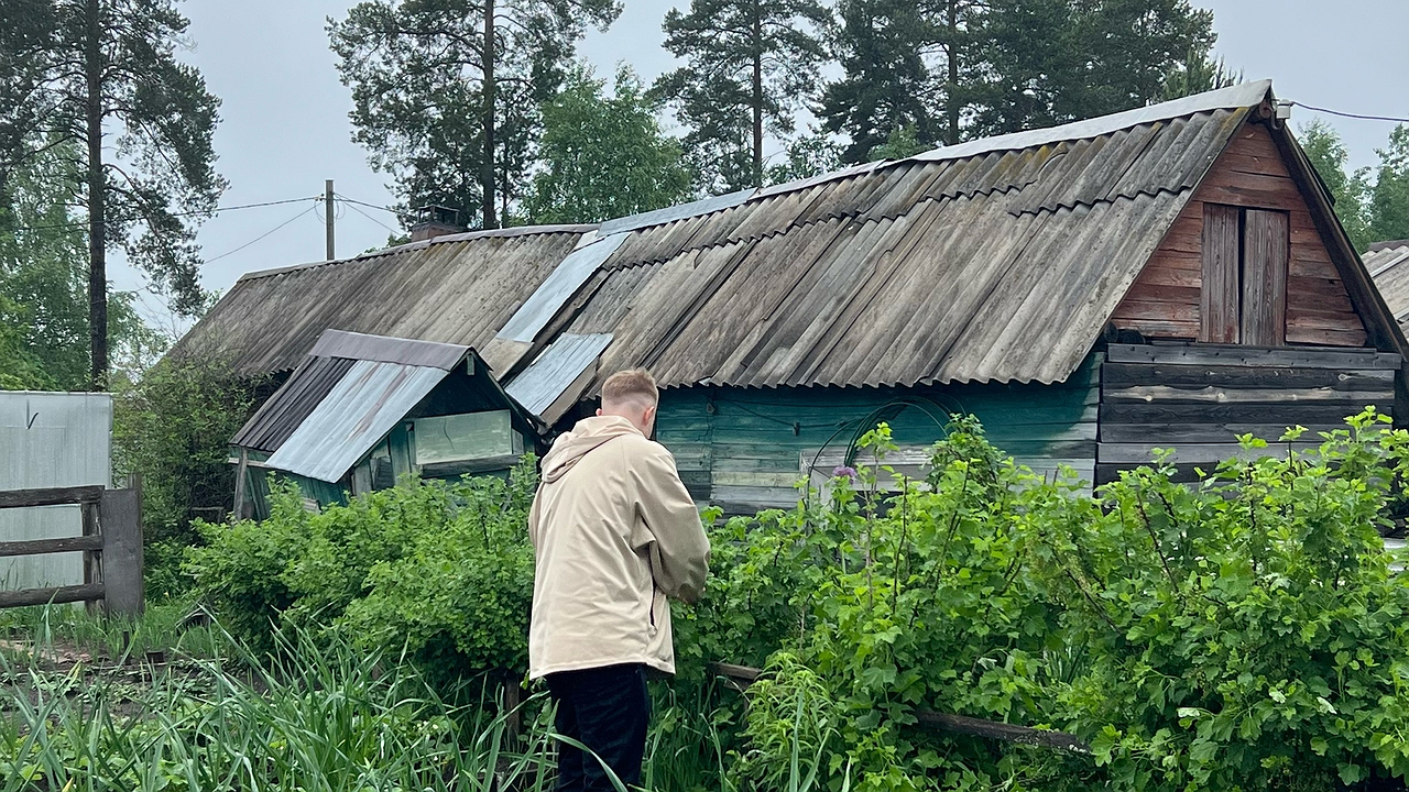 Главная картинка новости: После 25 мая всегда закапываю тряпку на огороде — странный, но рабочий метод от французских фермеров