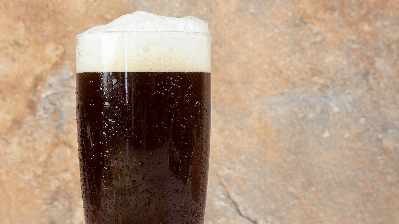 Главная картинка новости: Летом всегда делаю свой квас "как из бочки" - выходит гораздо вкуснее магазинного: простой рецепт