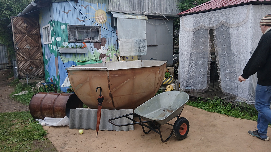 Главная картинка новости: С июня без согласия соседа на своём участке будет полностью запрещено: новые правила для каждого, у кого есть дача или участок