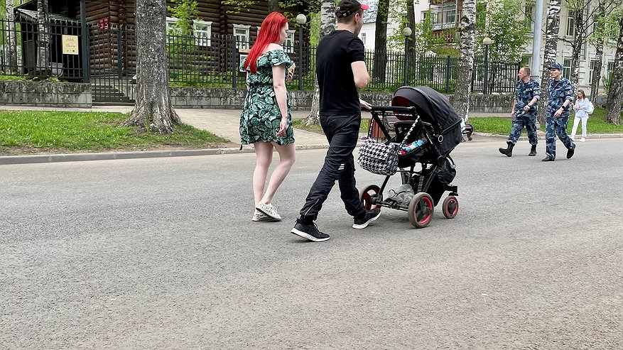 Главная картинка новости: Коми вошла в тройку лучших регионов по поддержке семей с детьми  