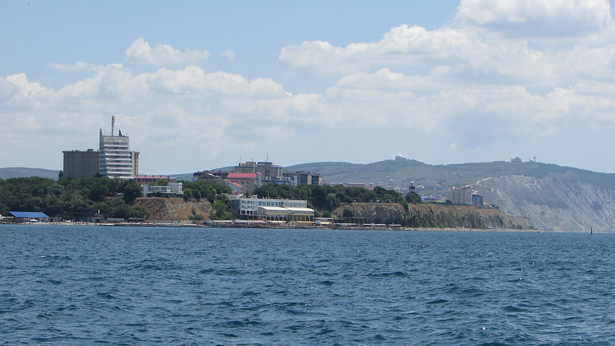 Главная картинка новости: "Одни попрошайки и разгромленные дома": россиянин написал в сети честный отзыв об отдыхе в Абхазии