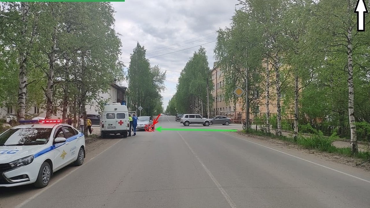 Главная картинка новости: В Коми двое детей пострадали, перебегая дорогу в неположенных местах