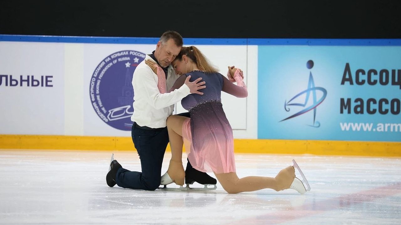 Главная картинка новости: Врачи из Коми взяли золото на турнире по фигурному катанию