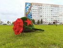 Усинск украшает площадь у мемориала новым символом памяти