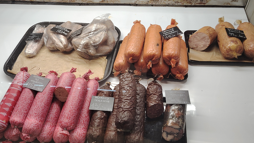 Главная картинка новости: Берите 3 кило про запас: в этой колбасе - только 100% мясо и специи. Отменный вкус по бюджетной цене