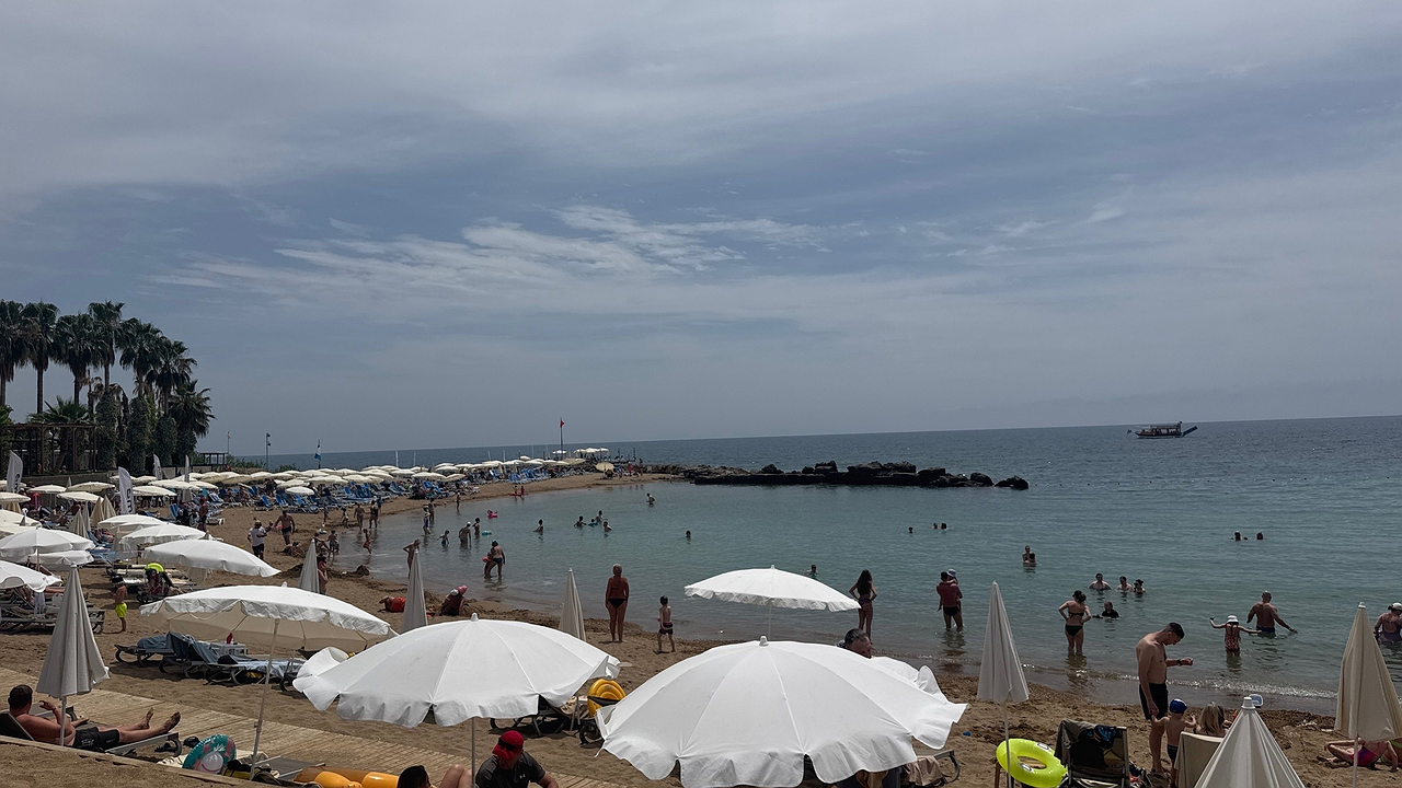 Главная картинка новости: "Море грязное, люди дикие": российские туристы дали честный отзыв от души об отдыхе на Черном море