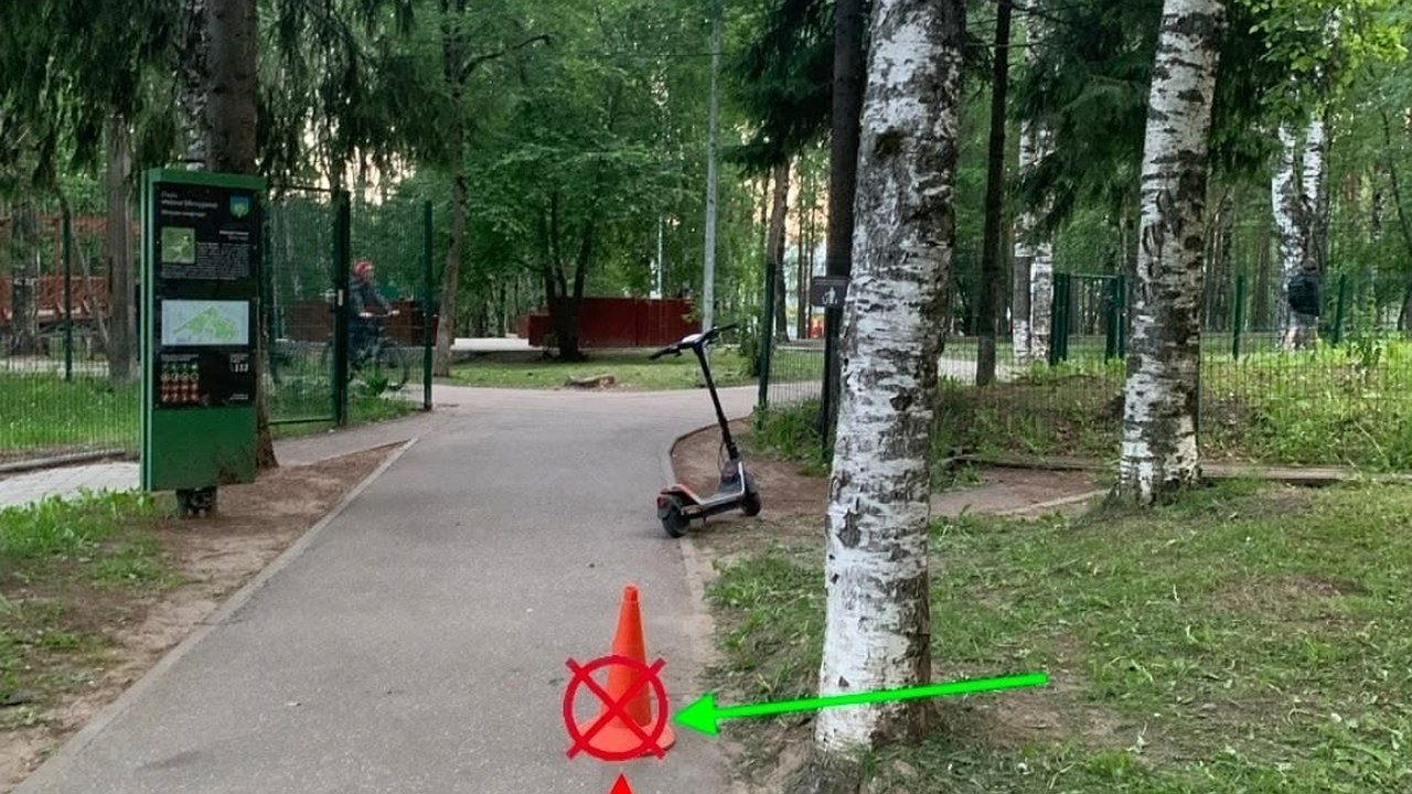 Главная картинка новости: Самокатчик сбил девочку на территории парка в Коми