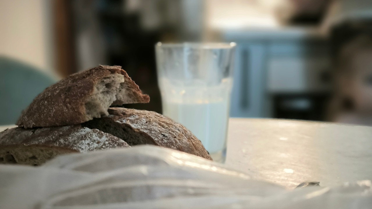 Главная картинка новости: Советскому Союзу продали никому не нужный в Швеции продукт: гордились и выдавали за свой собственный