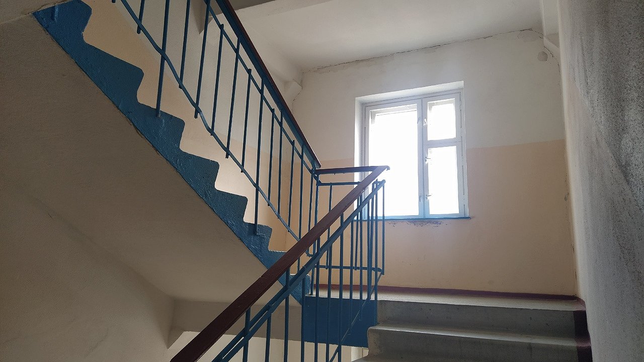 Главная картинка новости: Суд обязал жителя Коми пустить коммунальщиков в квартиру для ремонта вентиляции