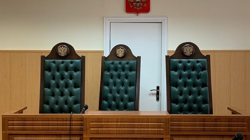 Главная картинка новости: В Усинске подростка осудили за кражу с крупным ущербом
