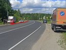 В Коми грузовой автомобиль протаранил опору ЛЭП