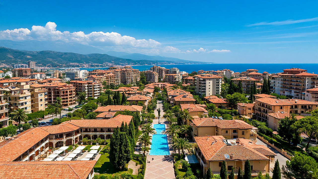 Главная картинка новости: Здесь не любят русских: 4 курорта, где русскоговорящих туристов терпят стиснув зубы —  чаевые не спасут