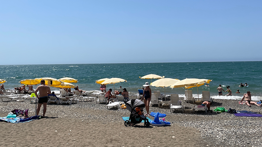 Главная картинка новости: 5 признаков, позволяющих точно определить на южных пляжах русскую туристку