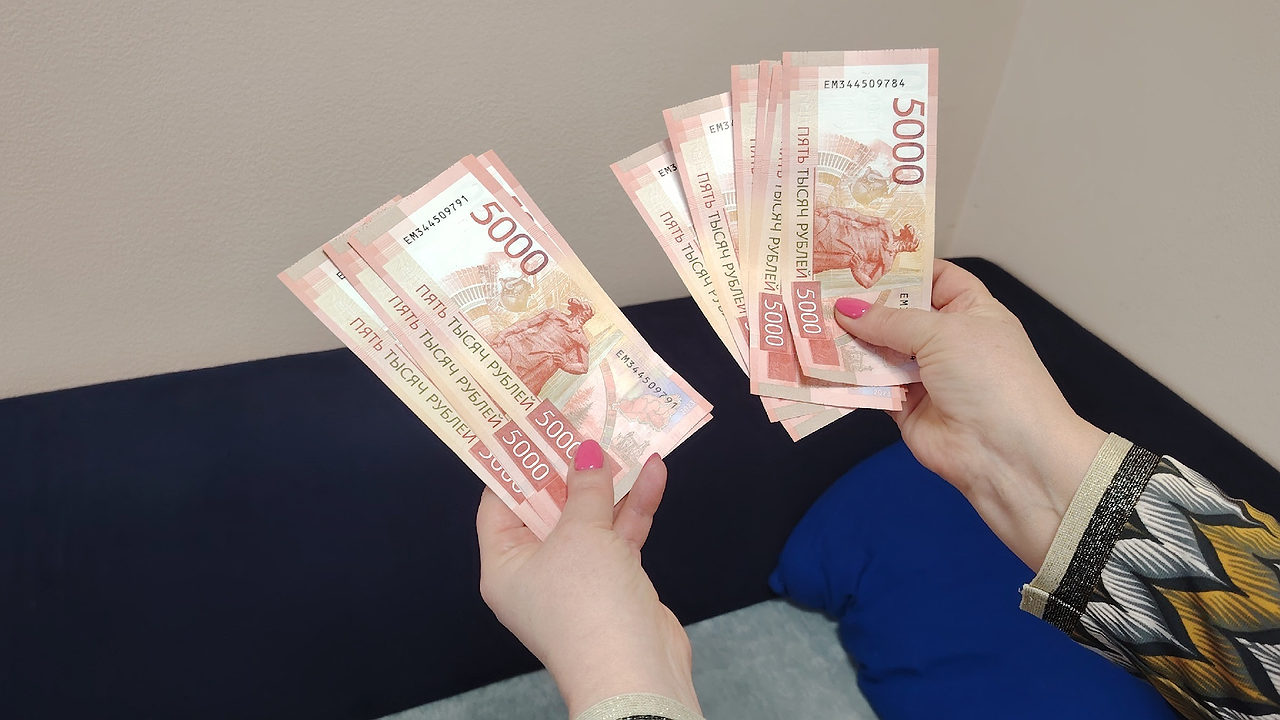 Главная картинка новости: Указ подписан. Всех, у кого есть наличные деньги, ждет новый сюрприз с 12 августа