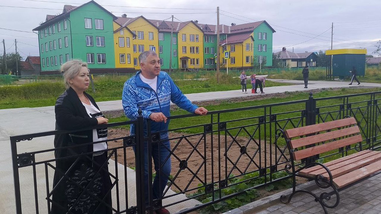 Главная картинка новости: Глава Усинска поручил восстановить игровую площадку