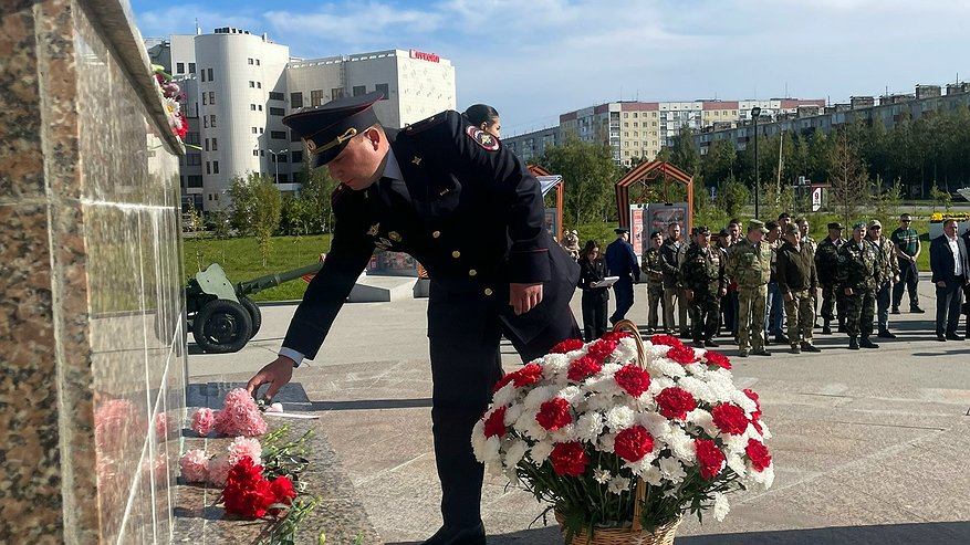 Главная картинка новости: В Усинске почтили память жертв терроризма