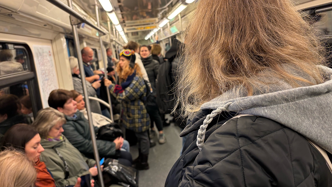 Главная картинка новости: 12 слов, которые выдают глупых людей: Они звучат похоже между собой, их путают и употребляют неправильно