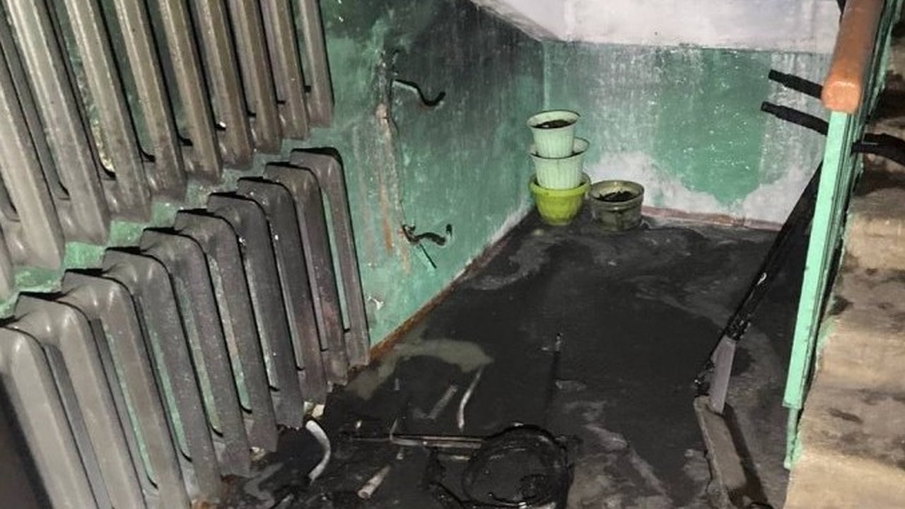 Главная картинка новости: В Коми спасатели вывели людей при трёх пожарах