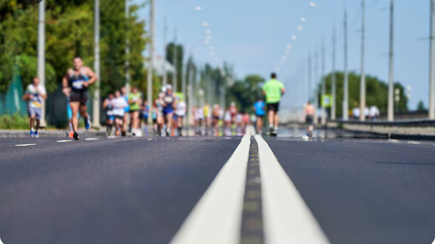 Главная картинка новости: Почему в США асфальт не меняют 50 лет, а у нас слазит через 1,5 года: причина, о которой никто не догадывается 