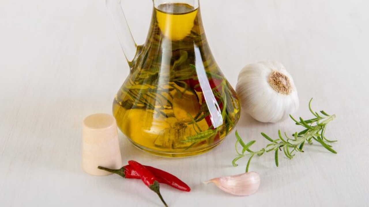 Главная картинка новости: Покупаю недорогое растительное масло и превращаю его в невероятно ароматный и изысканный продукт, который подают в дорогих ресторанах
