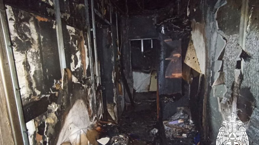 Главная картинка новости: В Коми огнеборцы вытащили из огня 6 человек