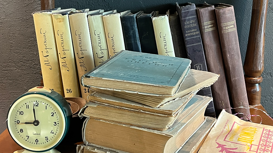 Главная картинка новости: Люди засмеют на людях: в этом слове нет буквы «З», но каждый второй ее упорно вставляет - как писать правильно и почему все ошибаются