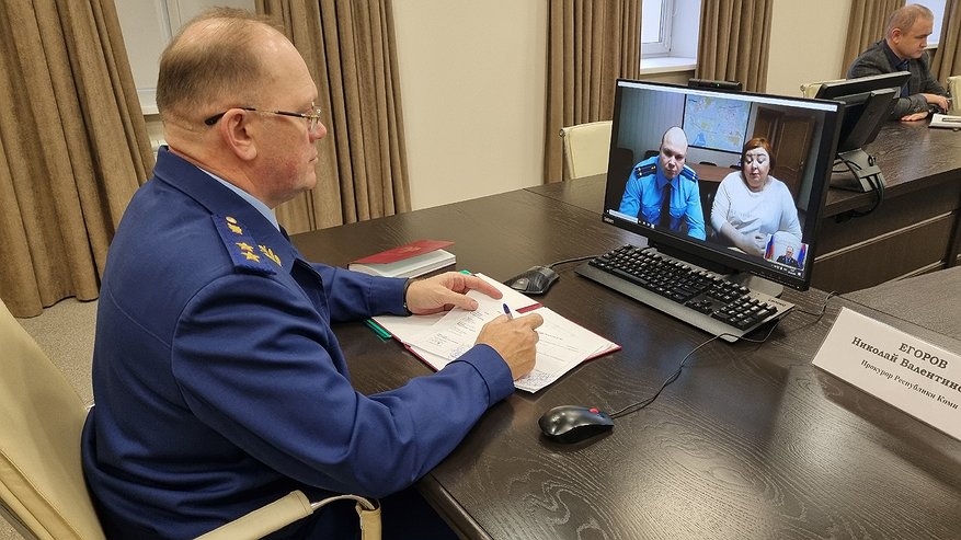 Главная картинка новости: Онлайн-приём прокурора выявил острые проблемы жителей Усинска