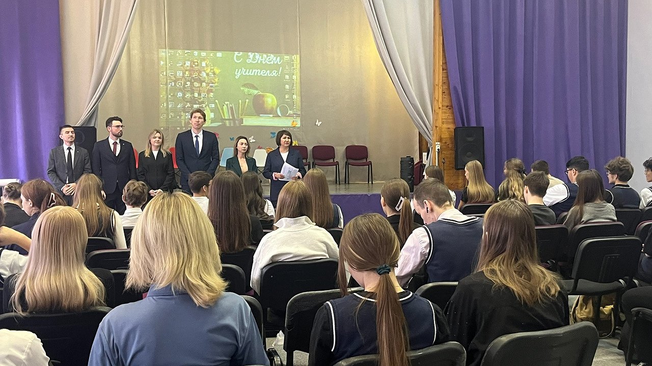 Главная картинка новости: Школьники Усинска узнали о перспективах работы в «Транснефти»