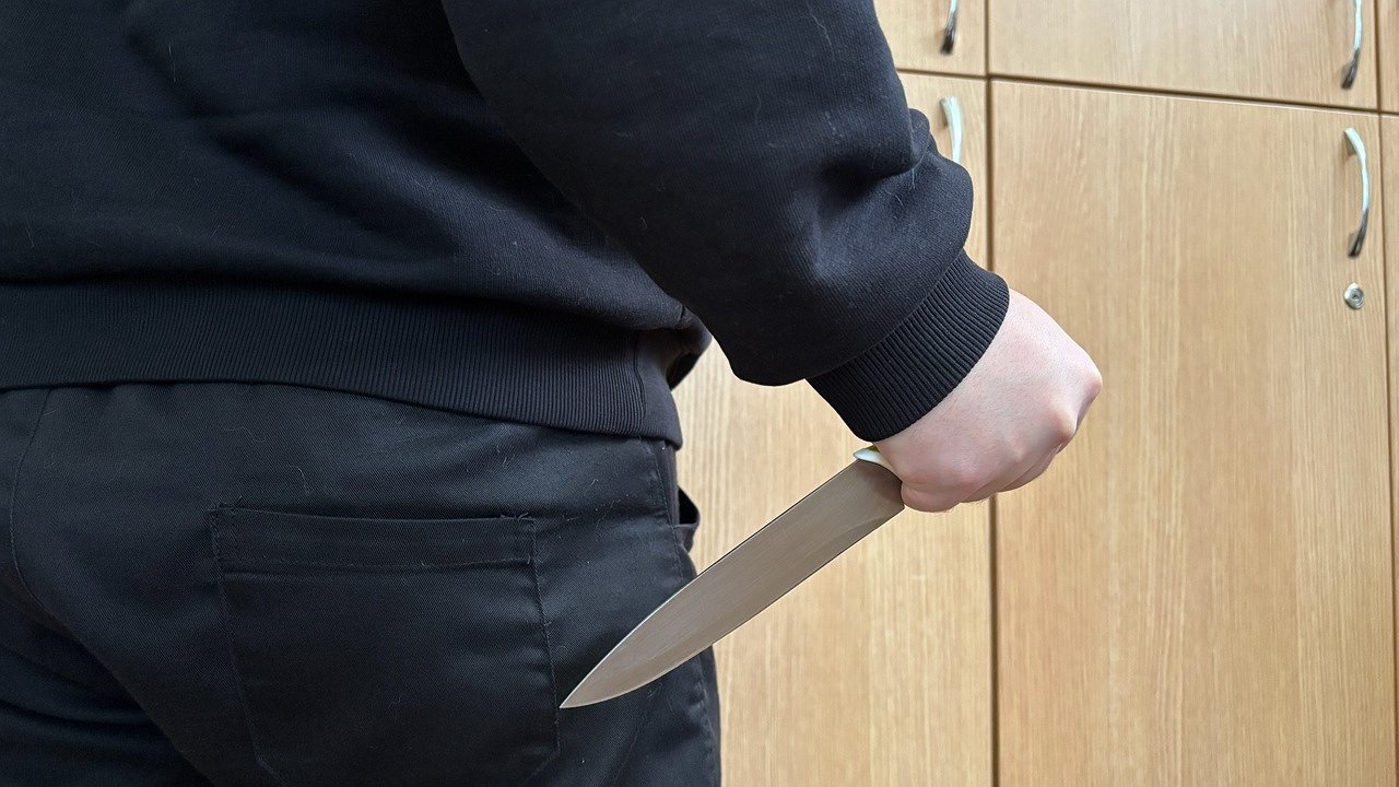 Главная картинка новости: В Усинске мужчина предстанет перед судом за убийство знакомого после ссоры