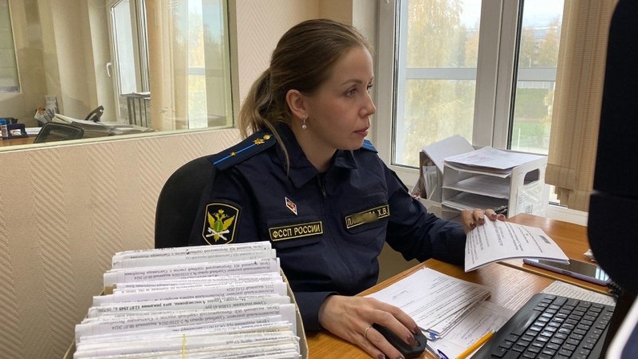 Главная картинка новости: Судебные приставы добились возмещения ущерба от Фонда капремонта в Коми