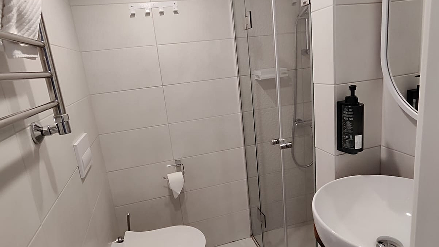 Главная картинка новости: После 1 случая всегда опускаю крышку унитаза и вам советую: почему нельзя оставлять открытым