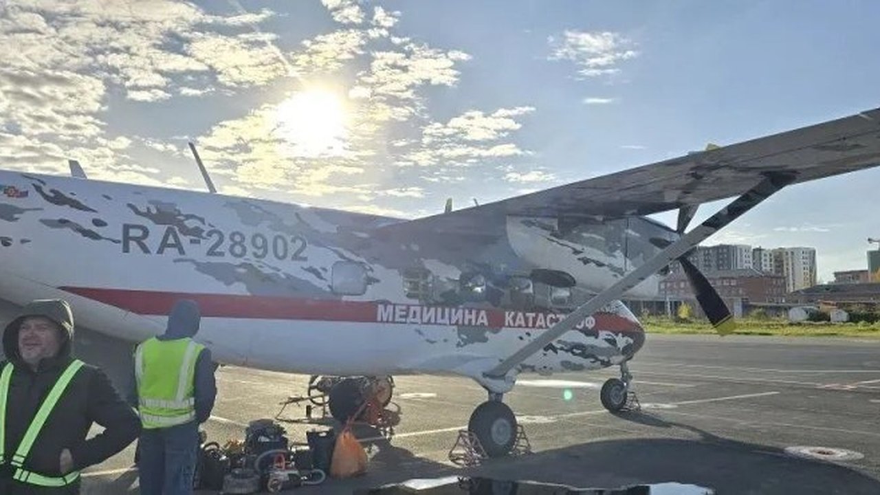 Главная картинка новости: Санавиация Коми за неделю доставила в больницы 18 пациентов