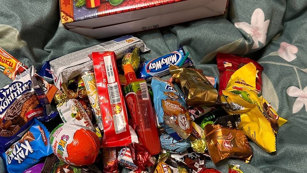 Главная картинка новости: Отыскали вкусный клад в "Светофоре": улетные конфеты за копейки - и состав натуральный