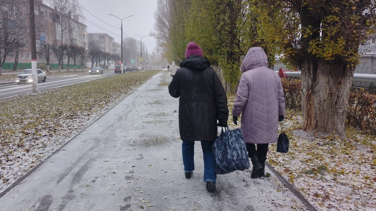 Главная картинка новости: Ночные заморозки и мокрый снег: погода в Коми 19 октября