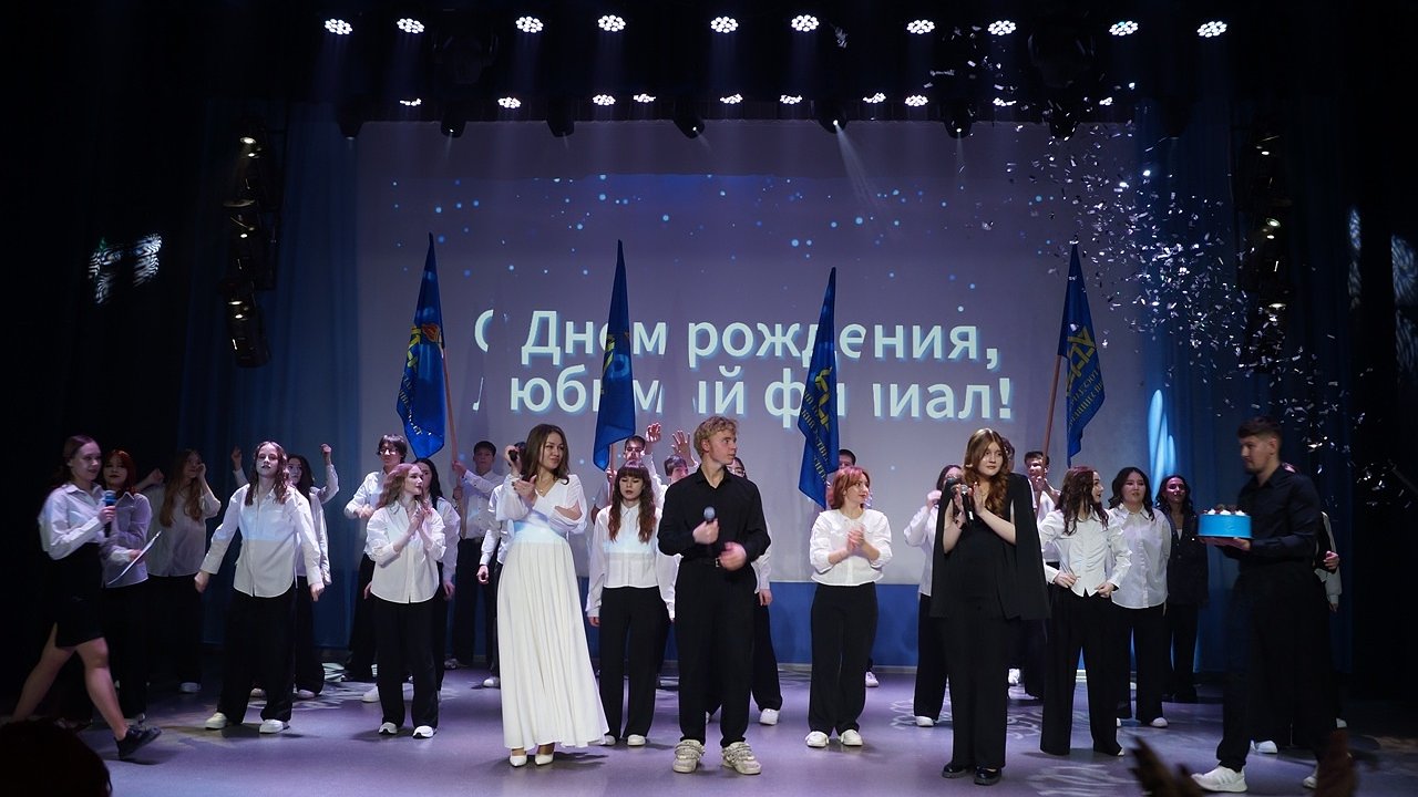 Главная картинка новости: Усинский филиал УГТУ отпраздновал 27-летие